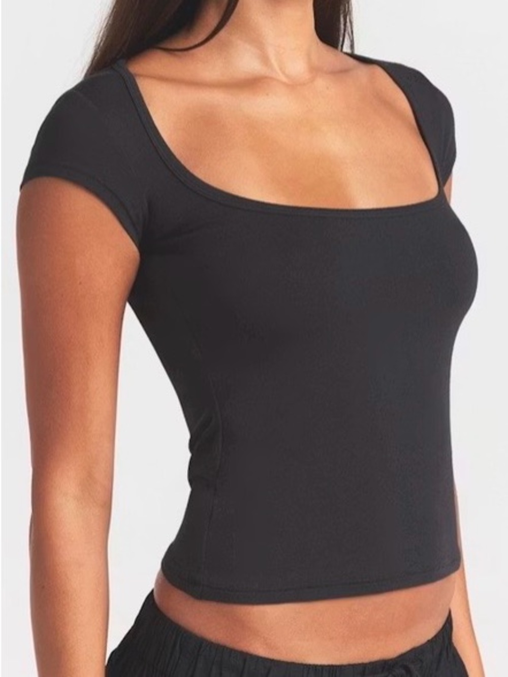 SKIMS Women’s Scoop Neck Short Sleeve Top - Black - Picture 3 of 6